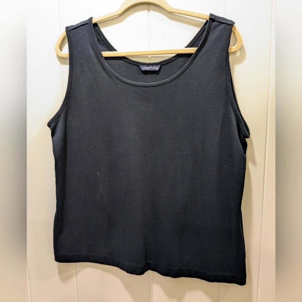 Land's End women's tank top. Dark navy blue. Size XL.